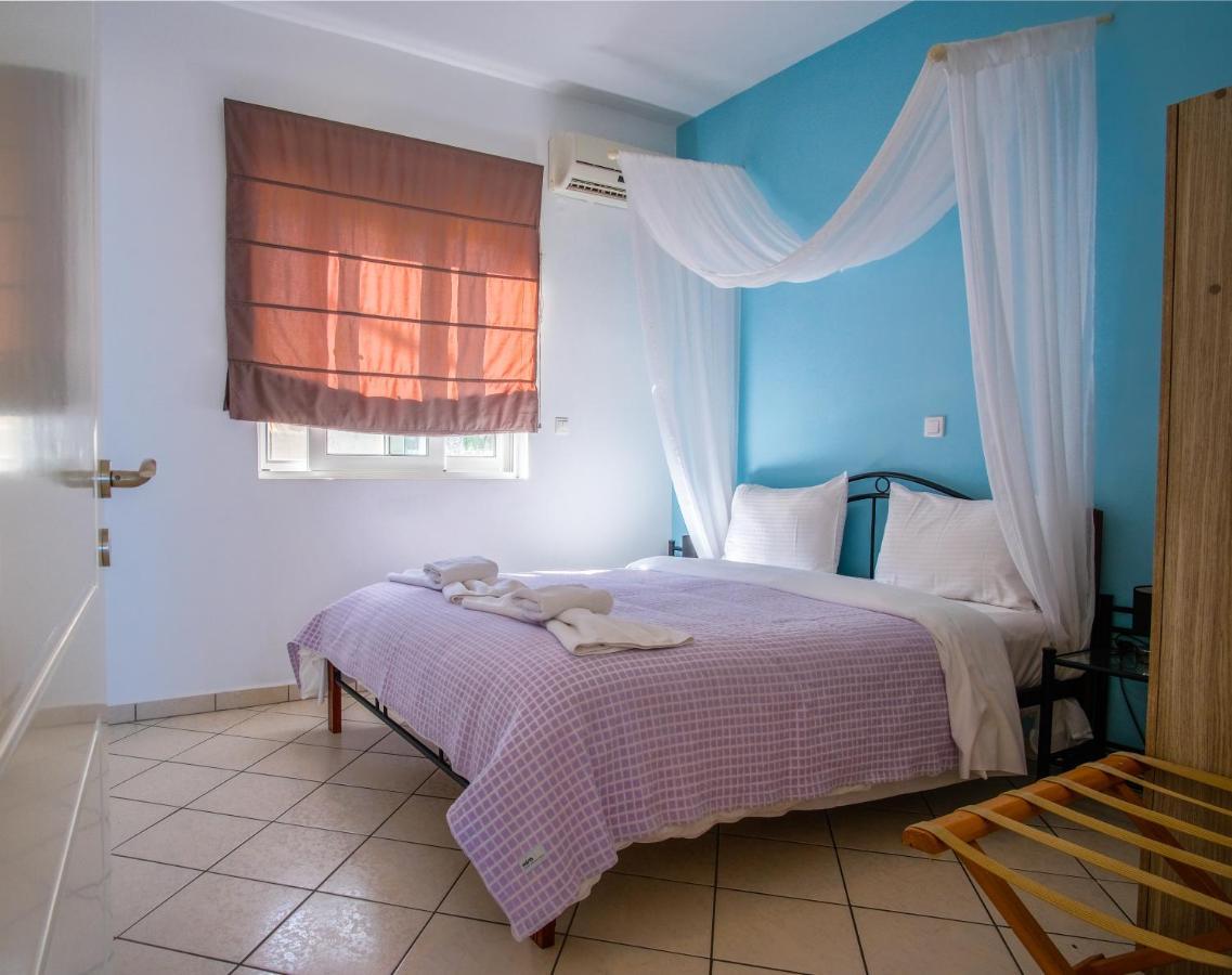 Blue Villas Agia Marina Exteriör bild