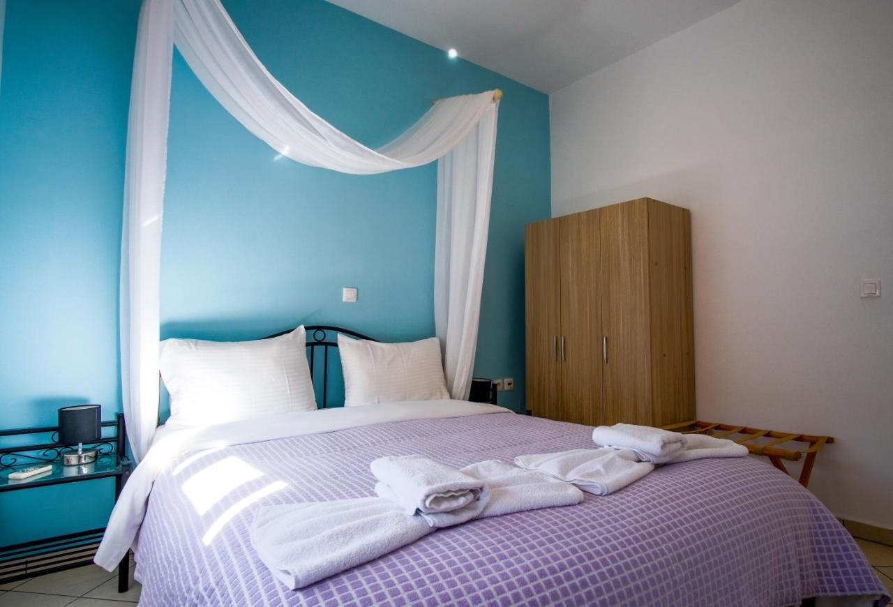 Blue Villas Agia Marina Exteriör bild